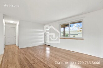 1742 W 56th Ave in Denver, CO - Building Photo - Building Photo