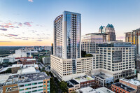 Solaire at the Plaza in Orlando, FL - Foto de edificio - Building Photo