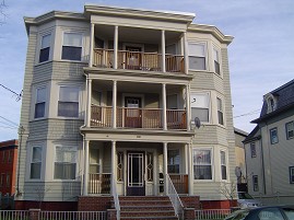 29 Hanover St in Lynn, MA - Building Photo