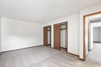 Fairfield Apartments in Elkhorn, WI - Foto de edificio - Building Photo