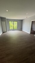 116 Main St, Unit Second Floor in East Hartford, CT - Building Photo