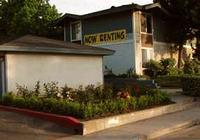 128 E Santa Ana St in Santa Paula, CA - Foto de edificio - Building Photo