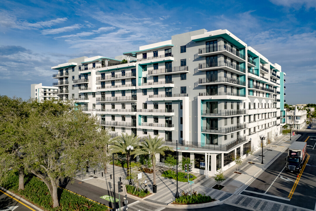 Hollywood Heights on the Boulevard in Hollywood, FL - Foto de edificio