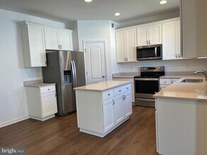 108 Station Terrace W in Martinsburg, WV - Building Photo - Building Photo