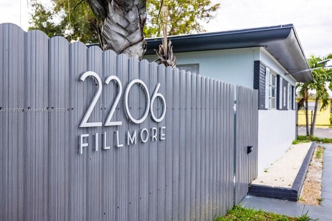 property at 2206 Fillmore St