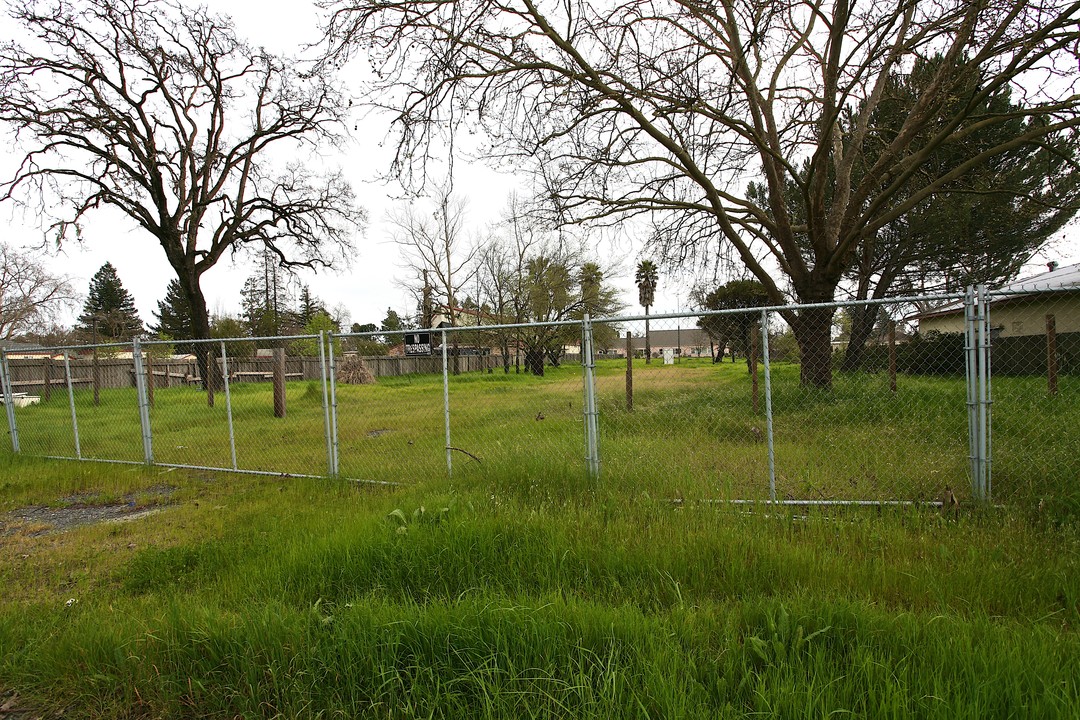 4048 Sebastopol Rd in Santa Rosa, CA - Building Photo