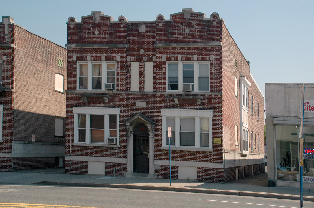 411-417 River St in Hackensack, NJ - Building Photo