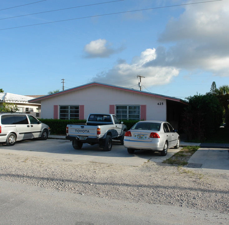 425 SE 23rd St in Fort Lauderdale, FL - Building Photo