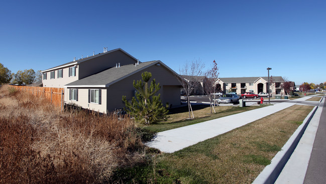 Timberlake Village Apartments in Twin Falls, ID - Building Photo - Building Photo