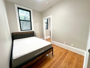 145 Arlington St, Unit 6 in Boston, MA - Foto de edificio - Building Photo