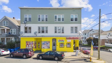 1447 Bank St in Waterbury, CT - Foto de edificio - Building Photo