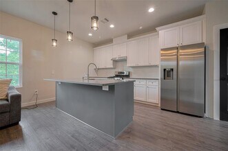 7218 Philibert Ln in Houston, TX - Building Photo - Building Photo