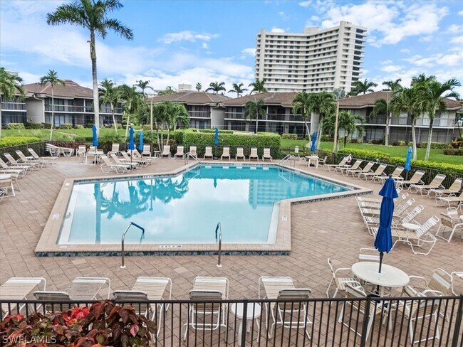 property at 601 Seaview Ct