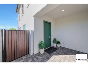 5061 Woodridge Dr in Scottsdale, AZ - Building Photo - Building Photo