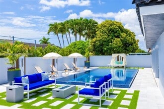 3221 SW 140th Ave in Miami, FL - Building Photo - Building Photo