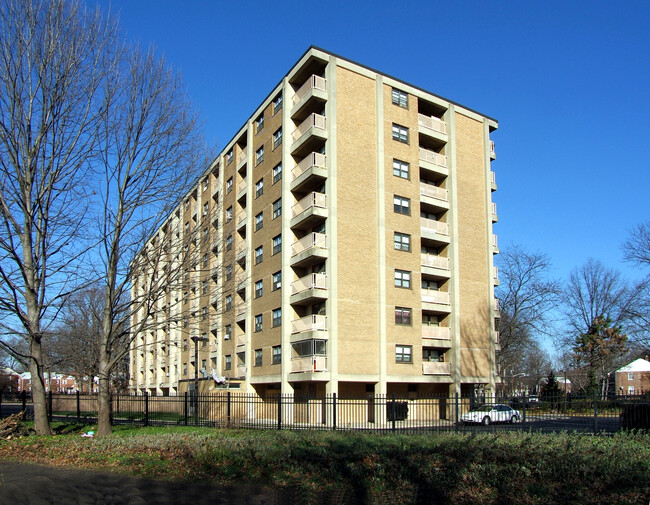 Louis Josephson Apartments in Trenton, NJ - Building Photo - Building Photo