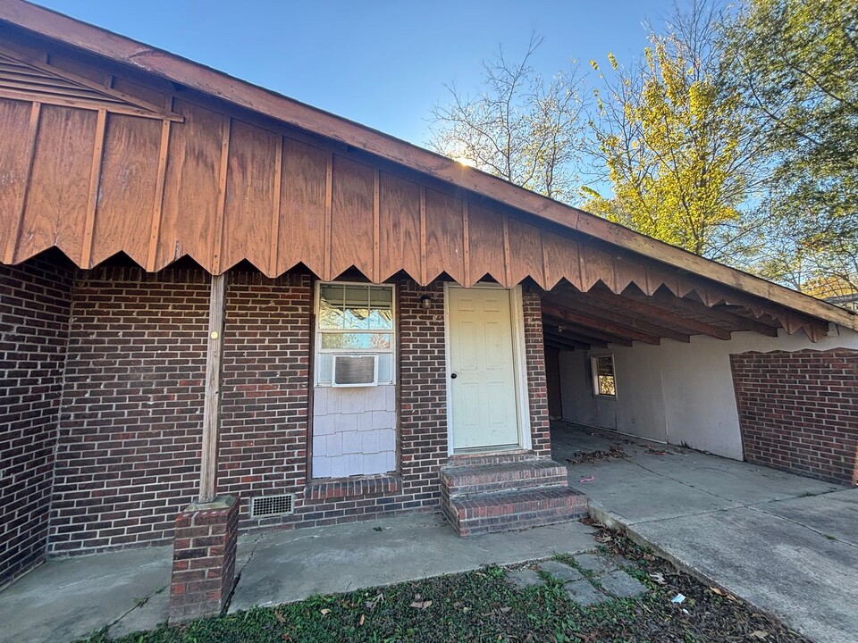 406 NE 7th St in Atkins, AR - Building Photo