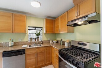 3004 Thatcher Ave in Los Angeles, CA - Building Photo - Building Photo