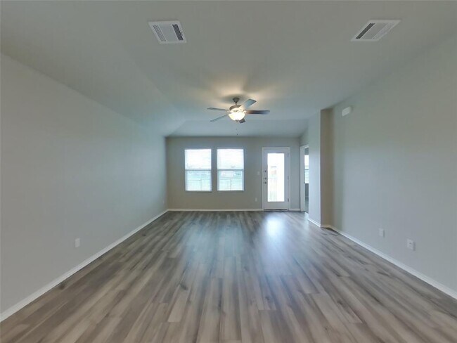 5132 Saddle Clb Dr in Georgetown, TX - Foto de edificio - Building Photo