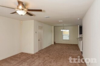 11031 Chatham Ct in Converse, TX - Building Photo - Building Photo