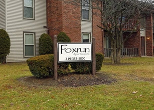 Foxrun Apartments in Findlay, OH - Foto de edificio - Building Photo