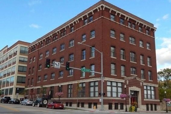 Halligan Coffee Company Lofts in Davenport, IA - Foto de edificio