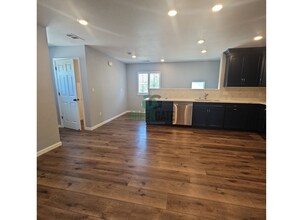 213 Virginia Ave in Modesto, CA - Building Photo - Building Photo