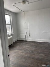 86 Pequonnock St, Unit 36 in Bridgeport, CT - Foto de edificio - Building Photo