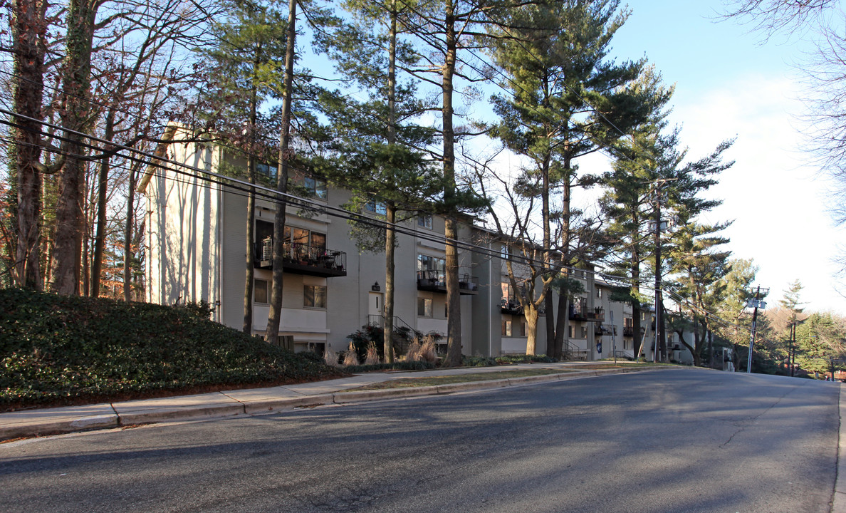 London Terrace in Silver Spring, MD - Building Photo