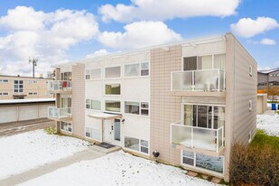 4012 Glenpark Cres SW in Calgary, AB - Building Photo