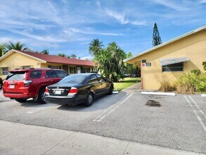 411 SE 23rd Ave-Unit -1 in Boynton Beach, FL - Building Photo - Building Photo
