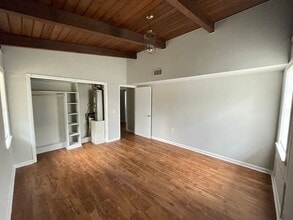 242 Georgia Ave in Statesboro, GA - Building Photo - Building Photo