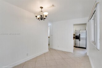 4521 NE 21st Ave in Fort Lauderdale, FL - Building Photo - Building Photo