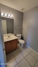 5846 W Gelding Dr in Glendale, AZ - Building Photo - Building Photo