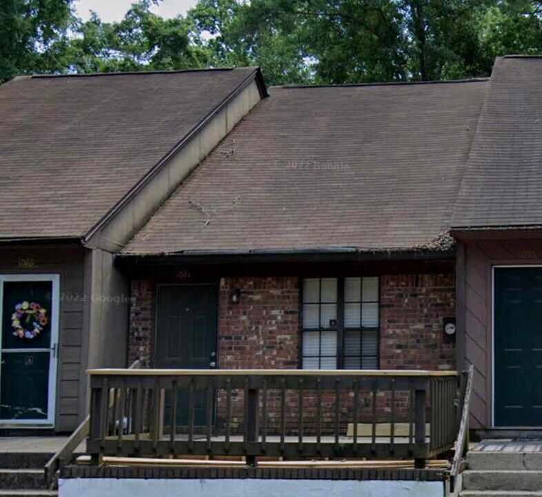 1071 Ocala Rd in Tallahassee, FL - Building Photo