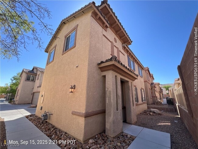 9814 W Overlook Ridge Ave in Las Vegas, NV - Foto de edificio - Building Photo