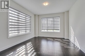 2 Bill Guy Dr in Georgina, ON - Building Photo - Building Photo