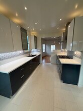 1035 Meadowbrook Ave, Unit 1035 in Los Angeles, CA - Foto de edificio - Building Photo