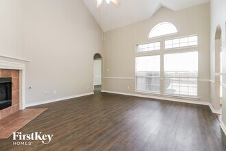 5005 Portview Dr in Fort Worth, TX - Foto de edificio - Building Photo