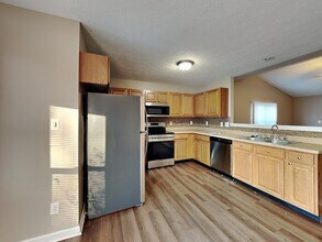 10447 Bellchime Ct in Indianapolis, IN - Foto de edificio - Building Photo