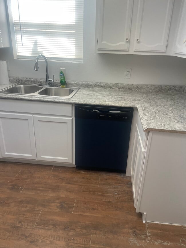 3718 Shoal Creek Cir in Corpus Christi, TX - Building Photo - Building Photo