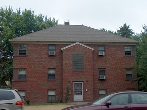 1003-1011 W Locust St in Davenport, IA - Building Photo - Building Photo