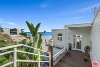 24742 Malibu Rd in Malibu, CA - Foto de edificio - Building Photo