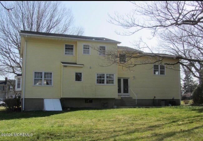 33 Parker Rd in West Long Branch, NJ - Building Photo - Building Photo