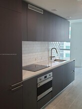 227 NE 2nd St-Unit -2311 in Miami, FL - Building Photo - Building Photo