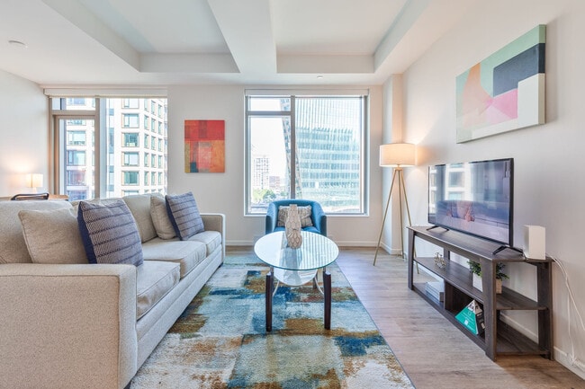 131 Seaport Blvd in Boston, MA - Building Photo - Building Photo