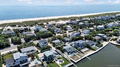 414 Dune Rd in Westhampton Beach, NY - Building Photo - Building Photo