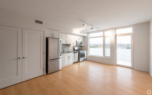 77 New St in Cambridge, MA - Foto de edificio - Building Photo