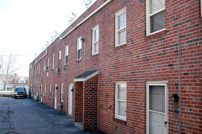 Marshall Gardens Apartments in Upper Darby, PA - Foto de edificio - Building Photo