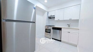 25-33 23rd Street, DG1 in Queens, NY - Building Photo - Building Photo